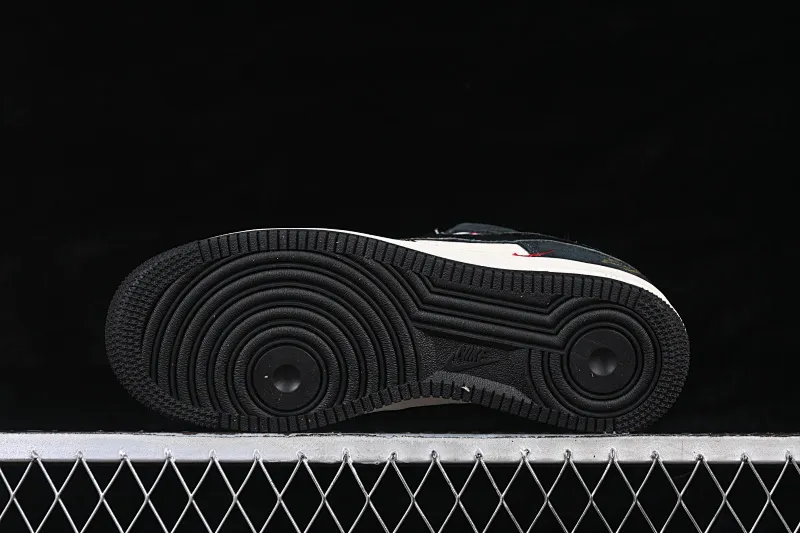 All categories Nk Air Force 1 Air Force series Nk Air Force 1 Low Air Force low-top Nike Air Force 1'07 Low black and white contrast Air Force 1 low-top casual sneakers HT5088-630